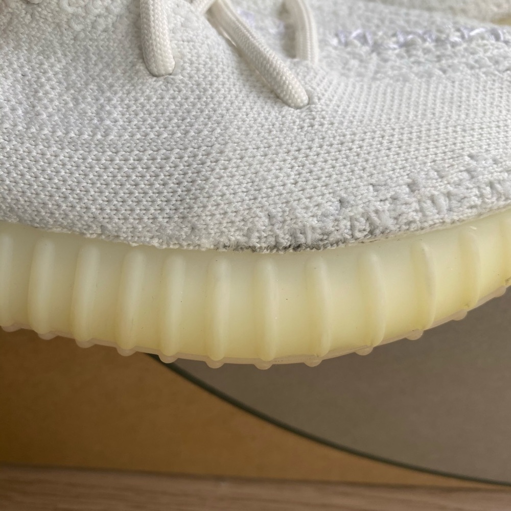 Adidas Yeezy Boost 350 V2 Cream White/Triple White- SZ 7 M- W 8.5 - Picture 6 of 16